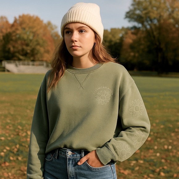 American Eagle Outfitters Tops - American Eagle Green Daisy Embroidered Crewneck Sweatshirt Size XL